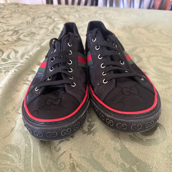 Authentic Gucci Sneakers - Picture 2 of 6
